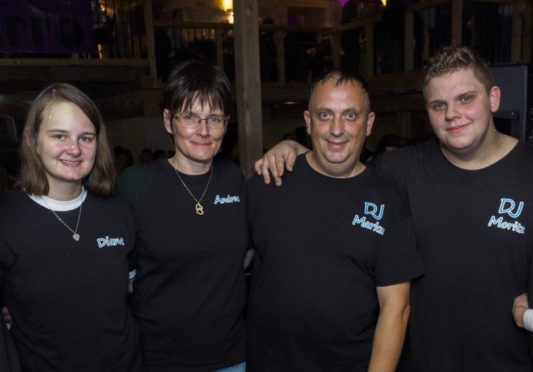 v.l Diana, Andrea, DJ Markus, DJ Moritz